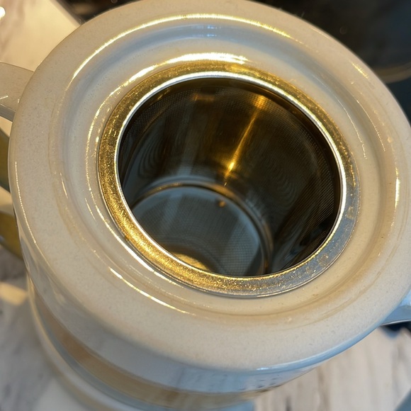 Teapot - Picture 2 of 3